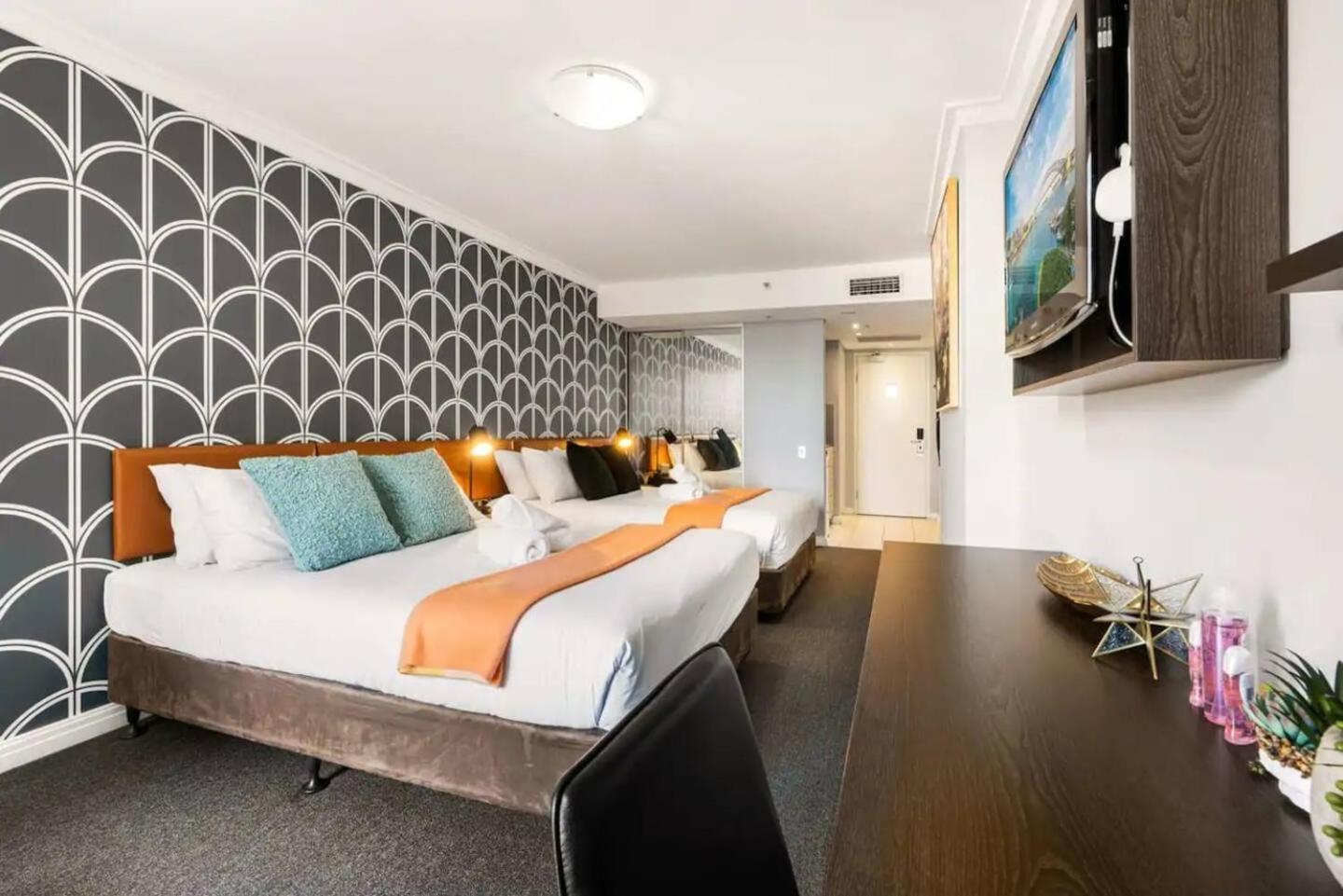 Kozyguru Cbd Haymarket 2 Bed Nha653- 610 Sydney
